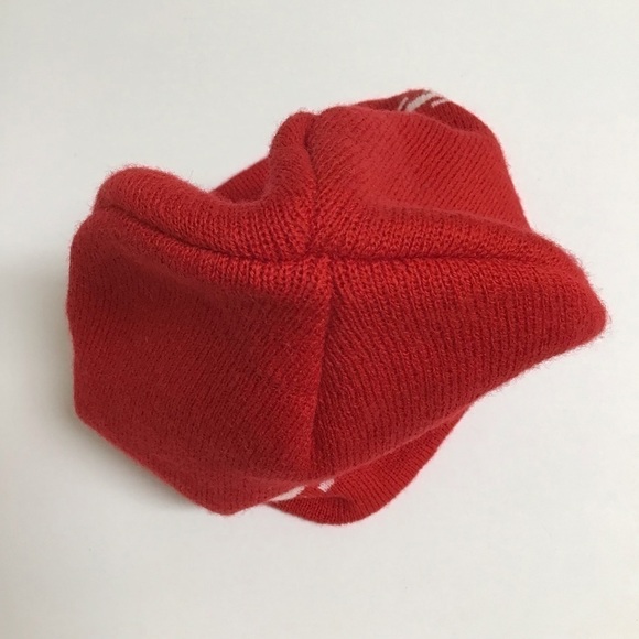 The Elf on the Shelf Knit Beanie Red Hat Snow Ski Cap Christmas Tradition 2019 - Picture 10 of 11